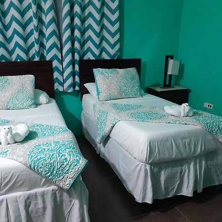 Bailey'S Bed And Breakfast Runaway Bay Kültér fotó