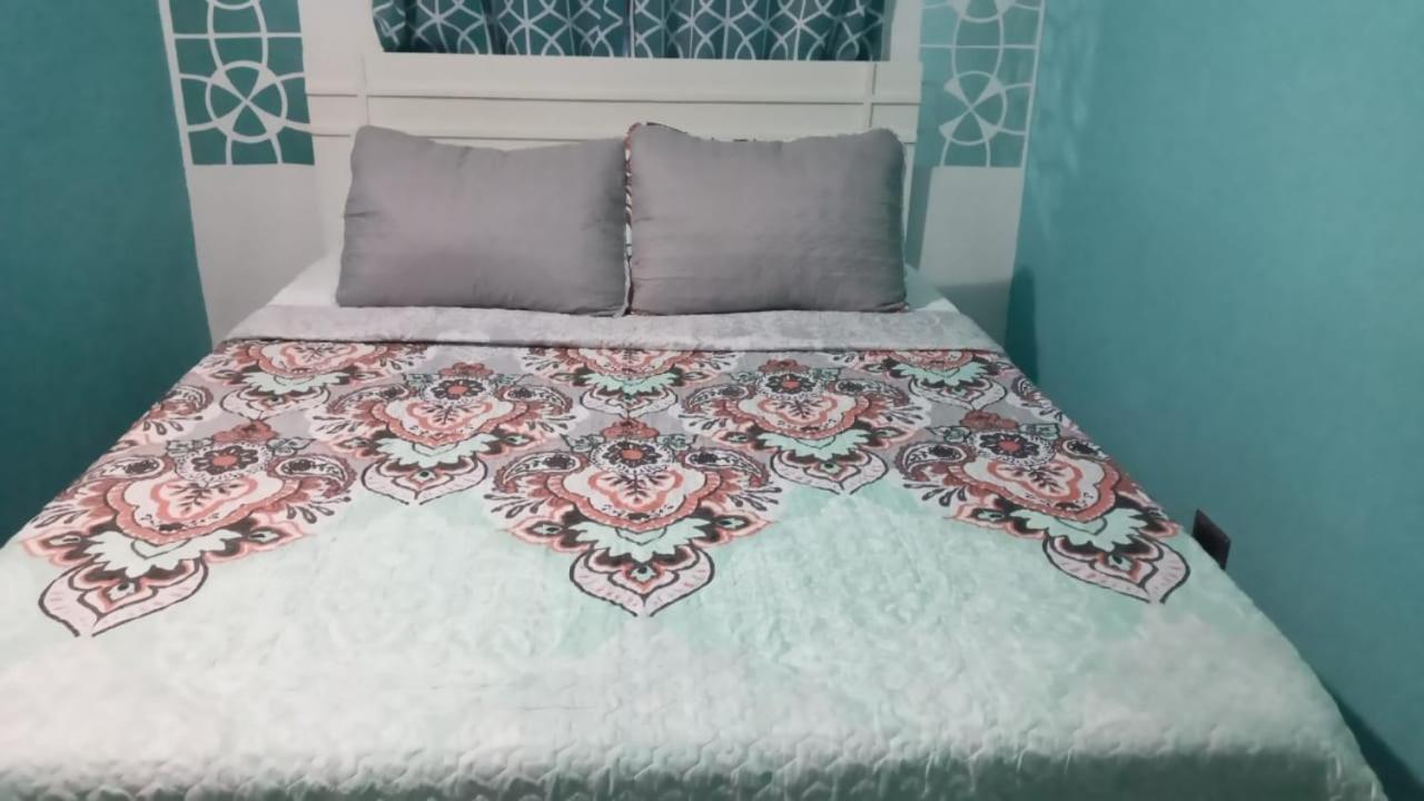 Bailey'S Bed And Breakfast Runaway Bay Kültér fotó