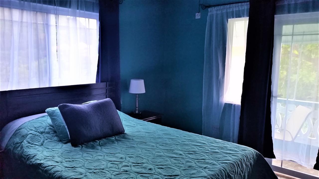 Bailey'S Bed And Breakfast Runaway Bay Kültér fotó