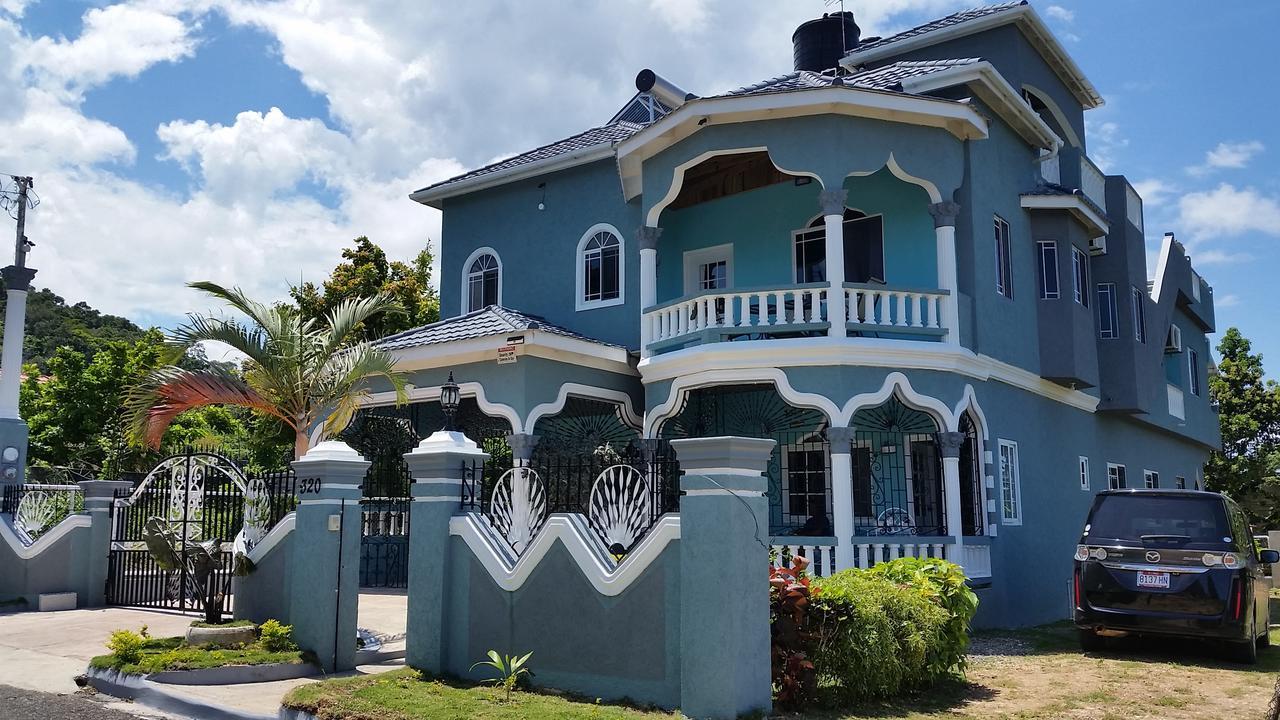 Bailey'S Bed And Breakfast Runaway Bay Kültér fotó